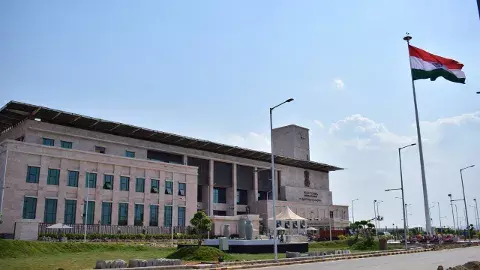 చంద్రబాబు కేసుల ఉపసంహరణపై హైకోర్టు కీలక ఆదేశాలు