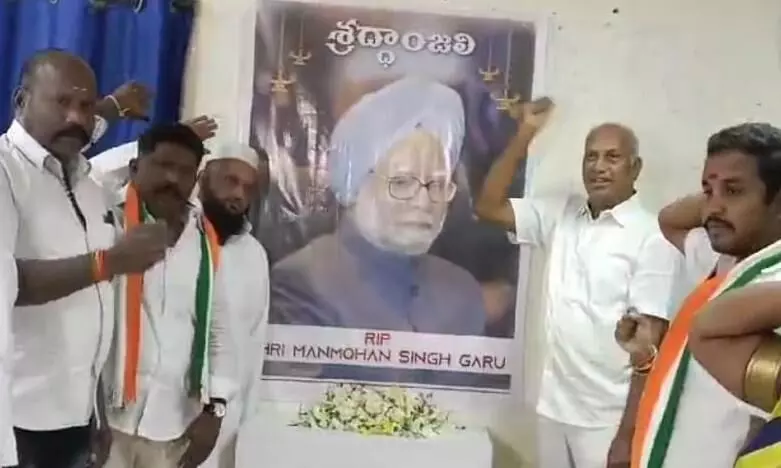 Ex PM MANMOHAN - EX MP | వైఎస్ వల్లే మంత్రి పదవి రాలేదు..