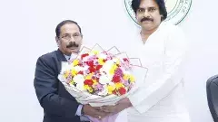 పవన్‌ కల్యాణ్‌ను కలిసిన కొత్త, మాజీ సీఎస్‌లు