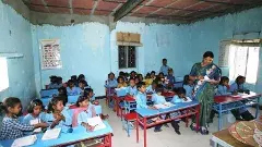 బడుగులను ఇంగ్లీషు విద్య నుండి తప్పించడానికి అగ్రకులాల కుట్ర