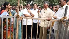 టీటీడీ అధికారులపై ఆగ్రహం వ్యక్తం చేస్తున్న చంద్రబాబు