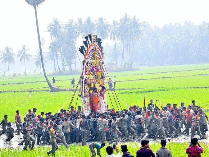 కోనసీమ ప్రభల తీర్థం ప్రత్యేకత ఏమిటీ, ప్రధాని మోదీ మెచ్చుకోవడమెందుకు?