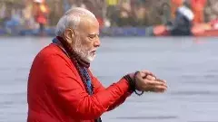 కుంభమేళాలో ముగిసిన ప్రధాని మోదీ పవిత్ర స్నానం..