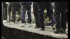 కాళ్లకు గొలుసులు కట్టి.. చేతులకు సంకెళ్లేసే మనోళ్లను తిప్పి పంపారు!