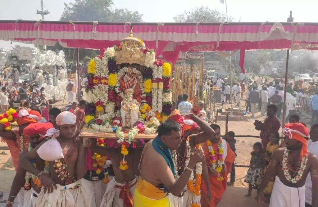 సంత్ సేవాలాల్ మూడు రోజుల పండుగ ప్రారంభం సంత్ సేవాలాల్ మూడు రోజుల పండుగ ప్రారంభం