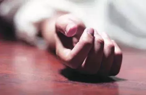 ఆన్‌లైన్‌ జూదంకు అప్పులు చేసి..సెల్ఫీ సూసైడ్‌ వీడియో తీసి