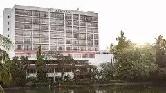 తాజ్ బంజారా హోటల్ యాజమాన్యానికి షాక్