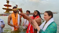 పవన్‌ కల్యాణ్‌ కుంభమేళా మార్ఫింగ్‌ ఫొటో పోస్టుల రచ్చ