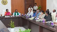 అటవీ రోడ్లపై హెవీ వెహికల్స్‌ను అనుమతించద్దు: మంత్రి