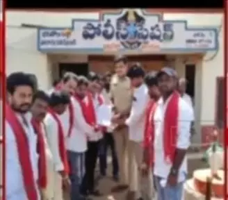 జగన్‌పై జనసేన శ్రేణులు ఫిర్యాదు