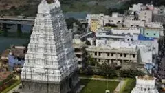 దేవుడి సొమ్ముకే రక్షణ లేదా స్వామీ, ఈసారి శ్రీకాళహస్తిలో..