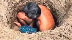 సజీవ సమాధిని అడ్డుకున్న పోలీసులు