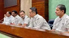 లోక్‌సభలో ప్రవేశపెట్టనున్న వక్ఫ్ బిల్లు - విప్ జారీ చేసిన పార్టీలు