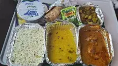 ‘రైలు ప్రయాణికులకు ప్రాంతీయ వంటకాలు’