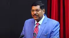 సుప్రీంకోర్టు ప్రధాన న్యాయమూర్తిపై దాడి వెనుక ఇంత కథ ఉందా?