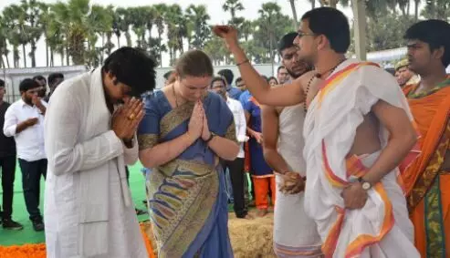 నేటి రాత్రంతా శ్రీరాముని సేవలోనే పవన్ కల్యాణ్ నేటి రాత్రంతా శ్రీరాముని సేవలోనే పవన్ కల్యాణ్
