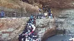 నల్లమల అడవుల్లో సలేశ్వరం లింగమయ్య జాతర