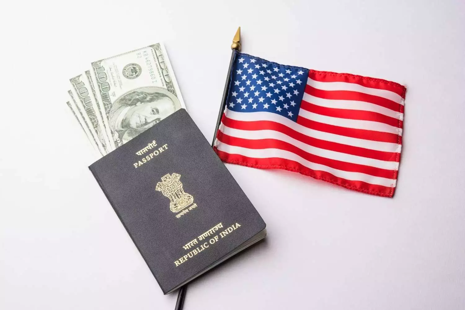 H-1B visa- అమెరికాలోని ఇండియన్ స్టూడెంట్స్ కి, ఉద్యోగులకి ఊరట H-1B visa- అమెరికాలోని ఇండియన్ స్టూడెంట్స్ కి, ఉద్యోగులకి ఊరట