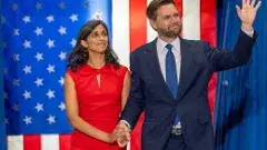 ఢిల్లీలో ఉషా వాన్స్‌..ఆంధ్రాలో హైరానా