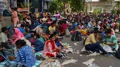 ‘ఉద్యోగ భద్రత కల్పించేవరకు ఆందోళన విరమించం’