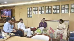 తెలంగాణ రైల్వే సమస్యలపై గళమెత్తిన కాంగ్రెస్ ఎంపీలు