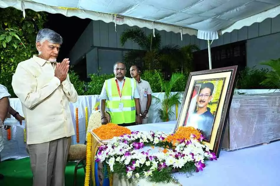 కశ్మీర్ ఉగ్ర దాడికి బలైన విశాఖ చంద్రమౌళి కశ్మీర్ ఉగ్ర దాడికి బలైన విశాఖ చంద్రమౌళి