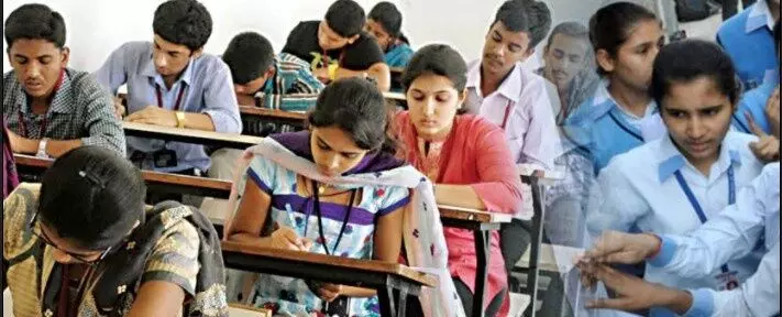 రెండు సబ్జెక్టుల్లోనే ఫెయిలైన లక్షలమంది ఇంటర్ విద్యార్ధులు రెండు సబ్జెక్టుల్లోనే ఫెయిలైన లక్షలమంది ఇంటర్ విద్యార్ధులు