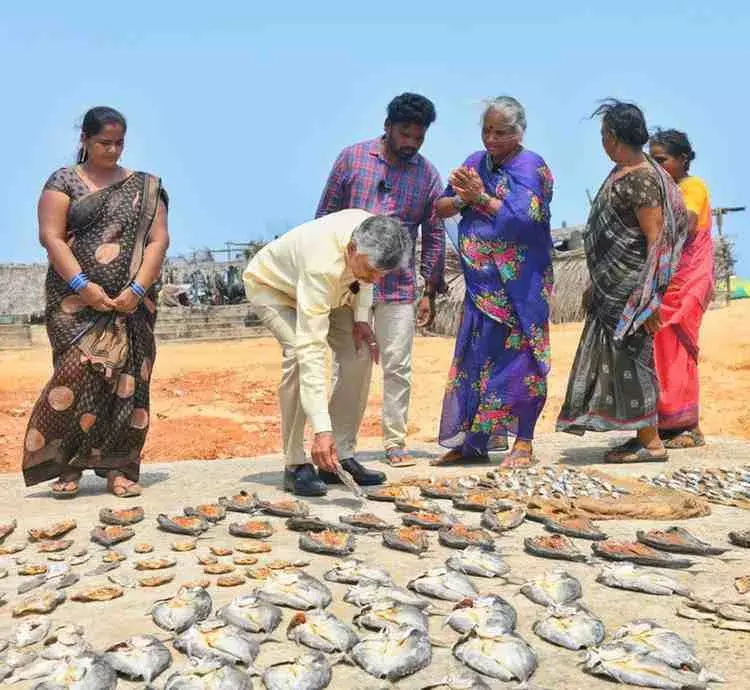 నేనూ బటన్‌ నొక్కొచ్చు..కష్టాలు తెలుసుకునేందుకు వచ్చా