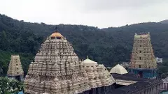 సింహాచలం గుడిలో విషాదం – గోడ కూలి 8 మంది మృతి