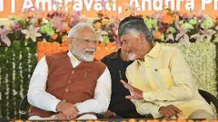 మోదీతో పాటు వేదికపై ఉన్నది వీరే