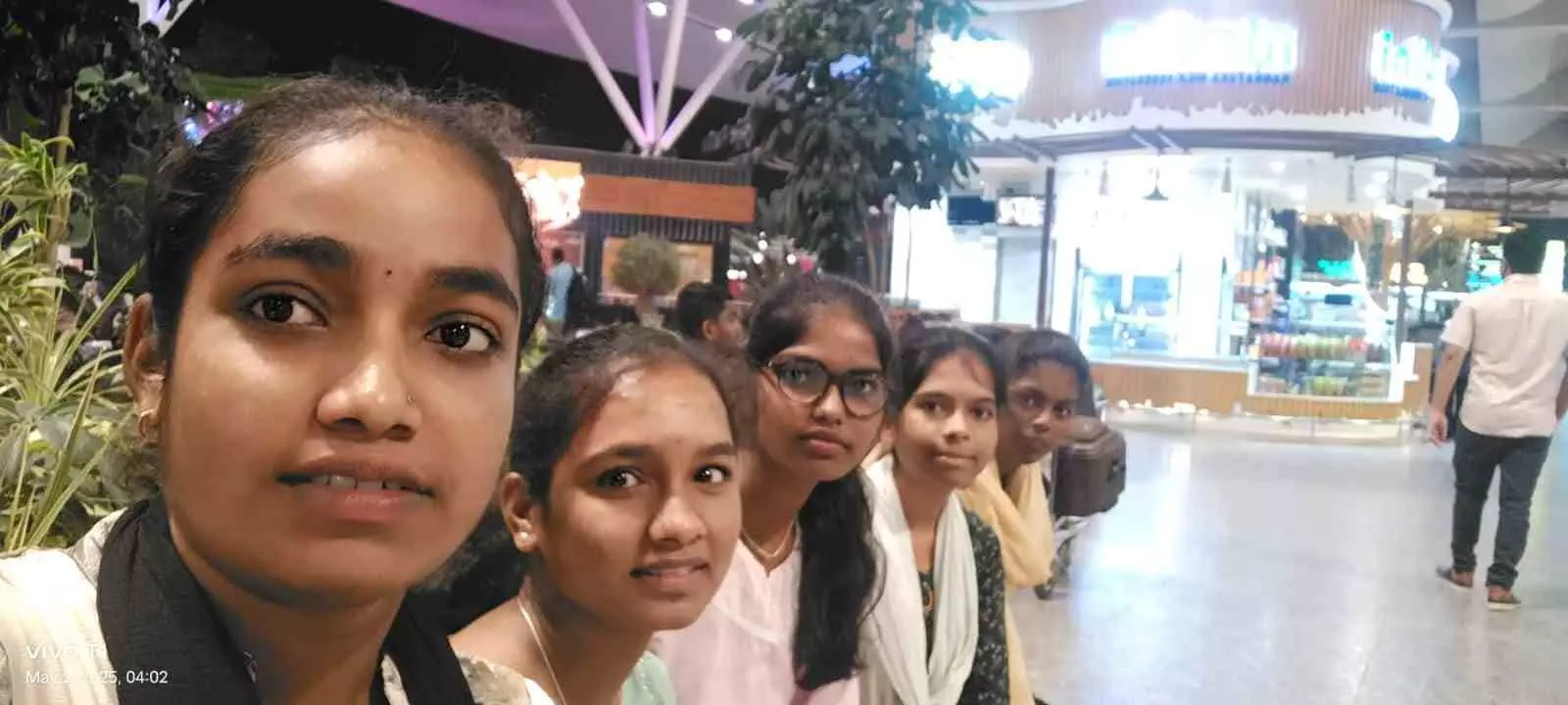 బెలుగుప్ప టెన్త్ మెరిట్ విద్యార్థులకు విమానయాన ప్రయాణం రివార్డు బెలుగుప్ప టెన్త్ మెరిట్ విద్యార్థులకు విమానయాన ప్రయాణం రివార్డు