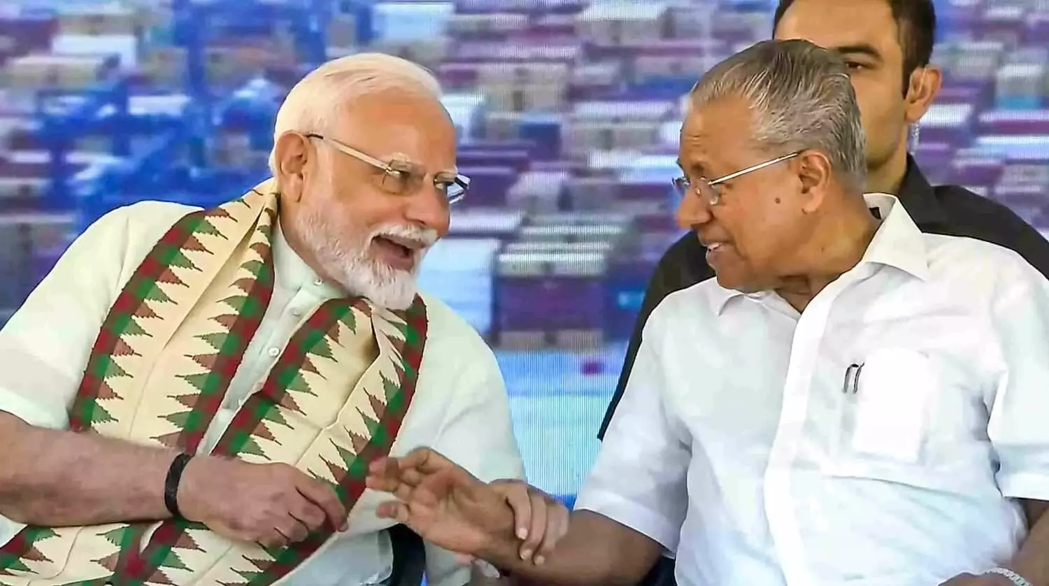 కేరళలో అంతర్జాతీయ ఓడరేవును ప్రారంభించిన ప్రధాని మోదీ .. కేరళలో అంతర్జాతీయ ఓడరేవును ప్రారంభించిన ప్రధాని మోదీ ..