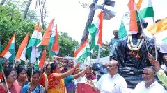 సైన్యానికి మద్దతుగా ప్రతిజ్ఞ