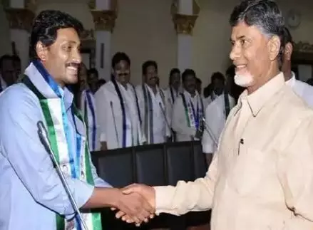 చంద్రబాబు, జగన్ నోట..జైహింద్ మాట చంద్రబాబు, జగన్ నోట..జైహింద్ మాట