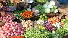 ‘ఆందోళన వద్దు..కూరగాయలు, నిత్యావసరాల కొరత లేదు..’