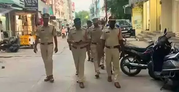 హైదరాబాద్లో హై అలర్ట్,వైద్య సిబ్బంది సెలవులపై నిషేధాస్త్రం హైదరాబాద్లో హై అలర్ట్,వైద్య సిబ్బంది సెలవులపై నిషేధాస్త్రం