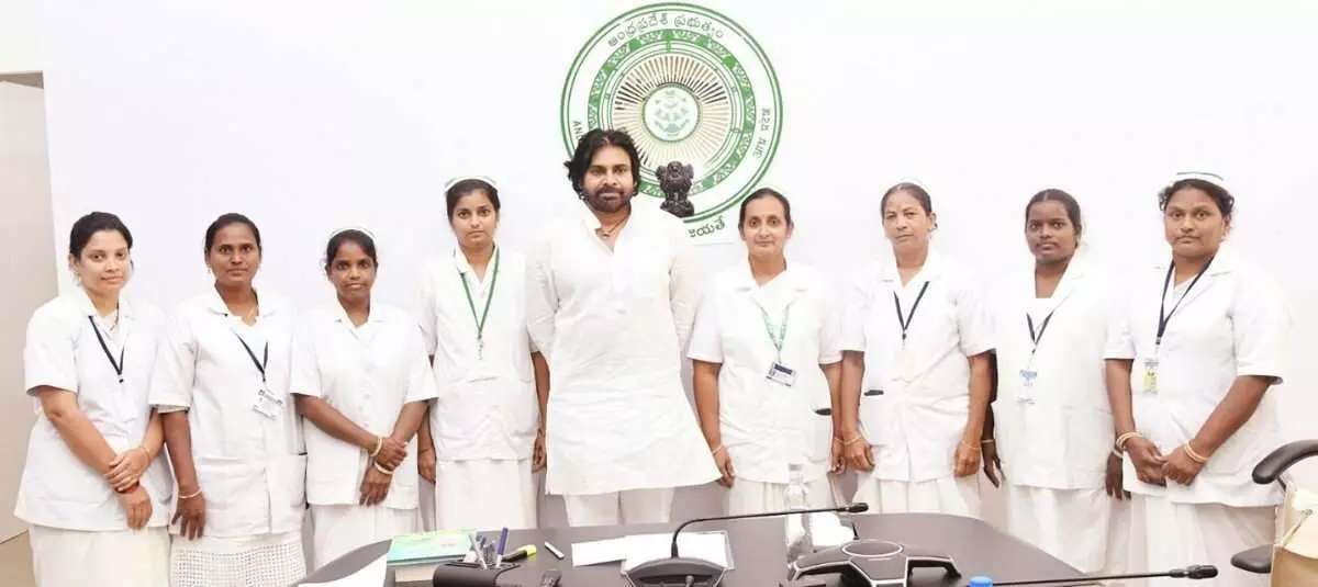 వైద్య రంగంలో నర్సుల సేవలు ప్రసంశనీయం వైద్య రంగంలో నర్సుల సేవలు ప్రసంశనీయం