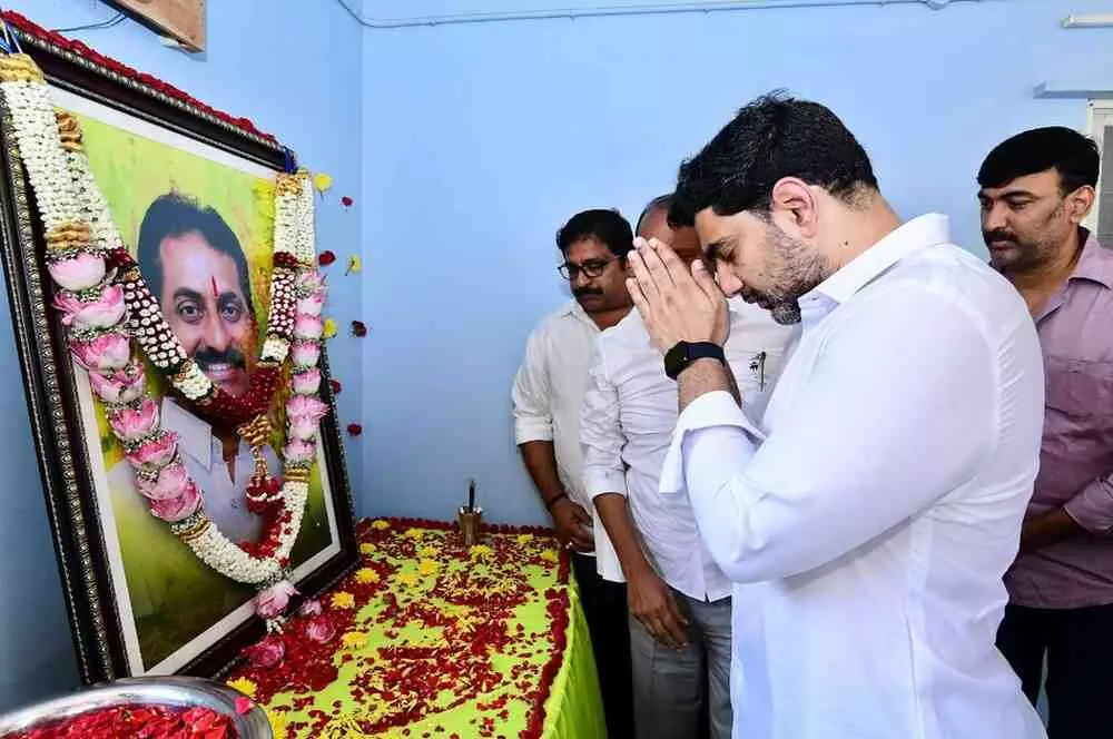 వీరయ్య చౌదరి కుటుంబాన్ని అన్ని విధాల ఆదుకుంటాం వీరయ్య చౌదరి కుటుంబాన్ని అన్ని విధాల ఆదుకుంటాం