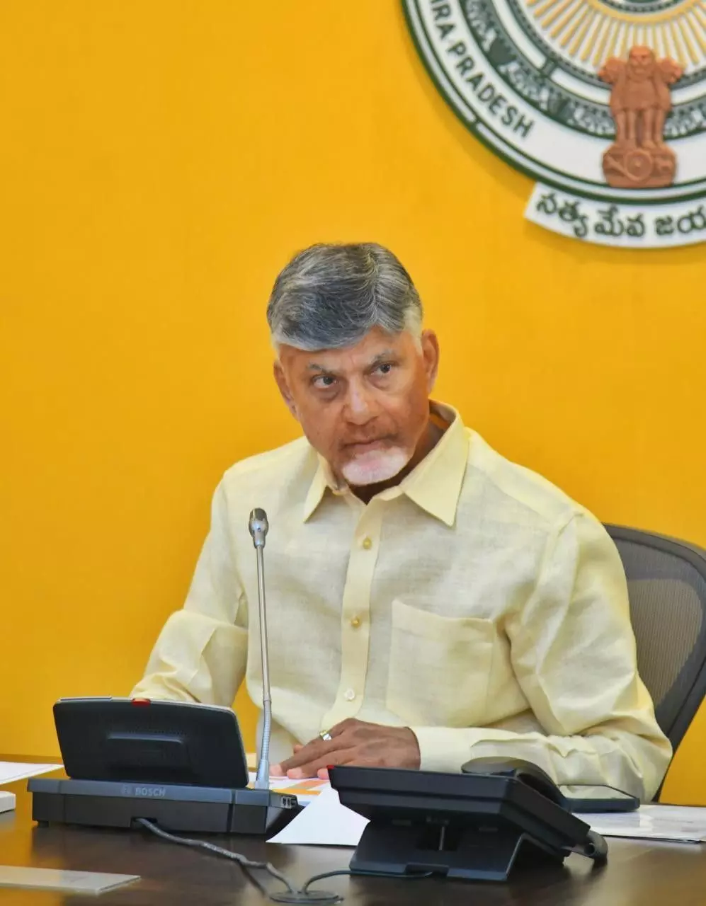ఏజెన్సీలో గిరిజనులకు నూరు శాతం ఉద్యోగాలు కలేనా? ఏజెన్సీలో గిరిజనులకు నూరు శాతం ఉద్యోగాలు కలేనా?