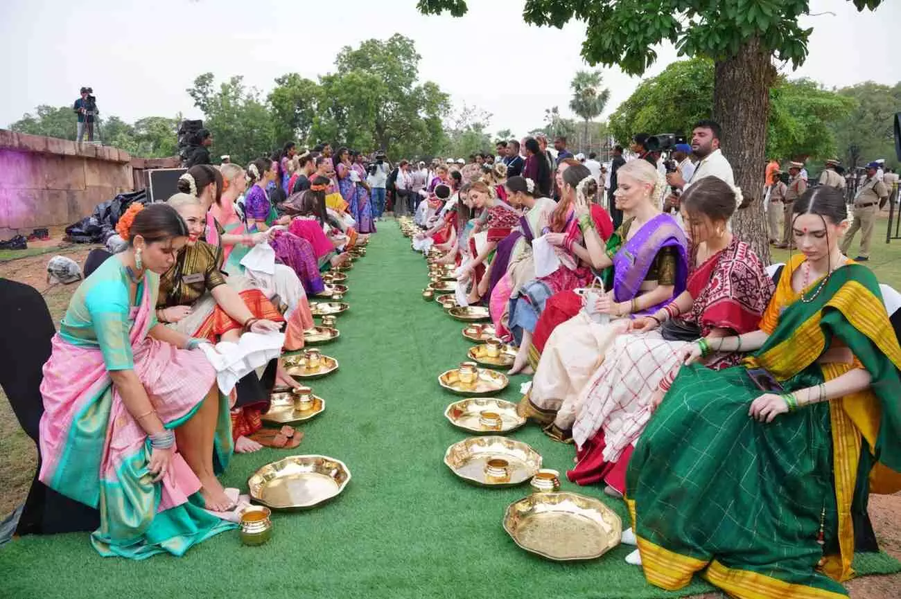 మిస్ వరల్డ్ నిర్వహణలో మొదలైన కొత్త వివాదం (వీడియో) మిస్ వరల్డ్ నిర్వహణలో మొదలైన కొత్త వివాదం (వీడియో)
