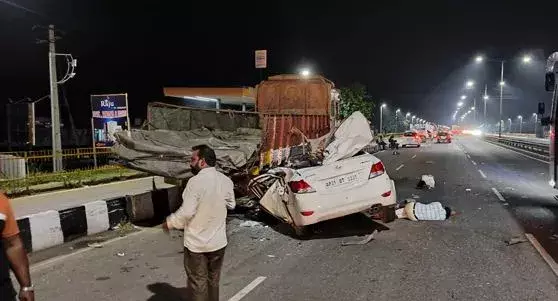 కాకినాడలో భారీ ప్రమాదం..ముగ్గురు మృతి