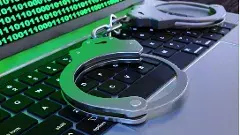 సీబీఐ అధికారినంటూ వైద్యుడి దగ్గర ‘కోటి’ కొట్టేసిన సైబర్ నేరగాడు