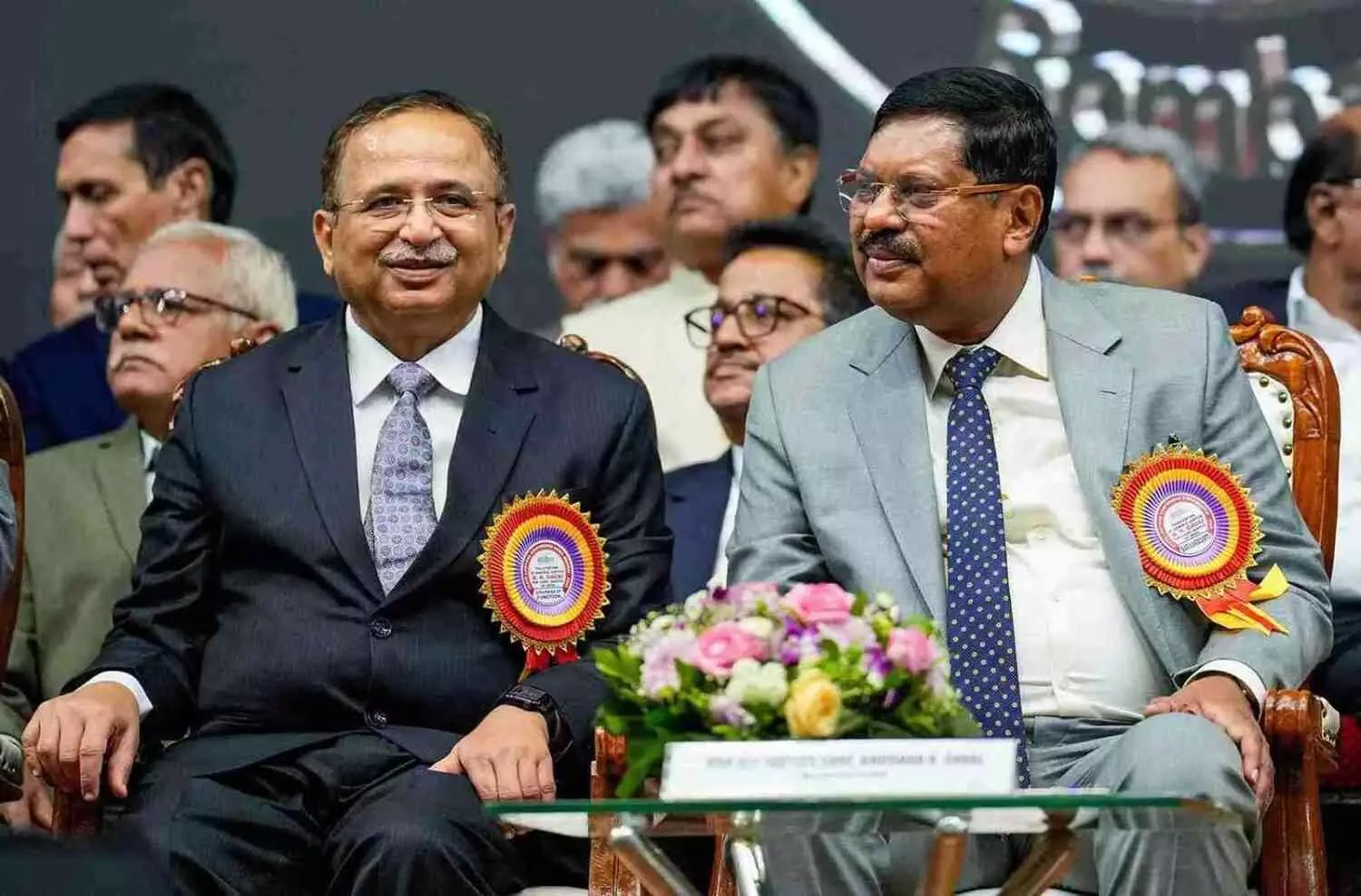 భారత రాజ్యాంగమే సుప్రీం:సీజేఐ గవాయ్.. భారత రాజ్యాంగమే సుప్రీం:సీజేఐ గవాయ్..