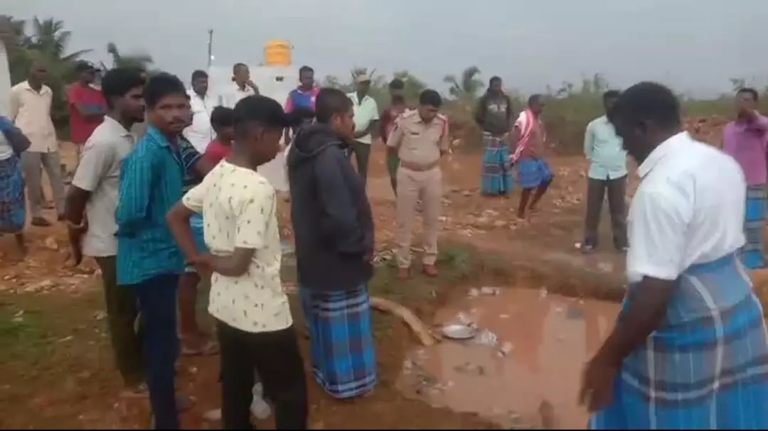 కుప్పం: దేవా..ఎంత విషాదం మిగిల్చావు.. కుప్పం: దేవా..ఎంత విషాదం మిగిల్చావు..