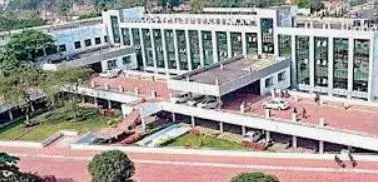 జనసేనకు కేటాయించారనే డిప్యూటీ మేయర్‌ ఎన్నిక వాయిదా పడిందా