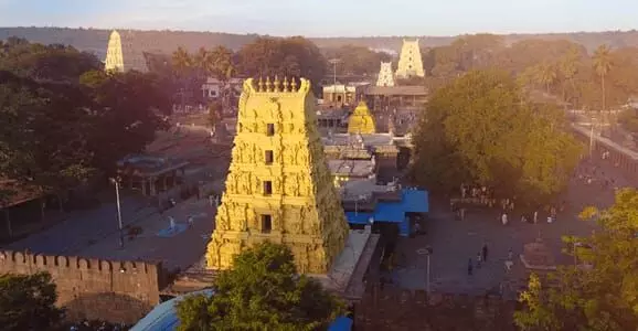 శ్రీశైలం చీఫ్ సెక్యూరిటీ ఆఫీసర్ సస్పెన్షన్... శ్రీశైలం చీఫ్ సెక్యూరిటీ ఆఫీసర్ సస్పెన్షన్...