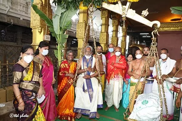 TIRUMALA: శ్రీవారి ఆభరణాలు భద్రమేనా.. తులాభారంలో ఎవరి వాటా ఎంత? TIRUMALA: శ్రీవారి ఆభరణాలు భద్రమేనా.. తులాభారంలో ఎవరి వాటా ఎంత?