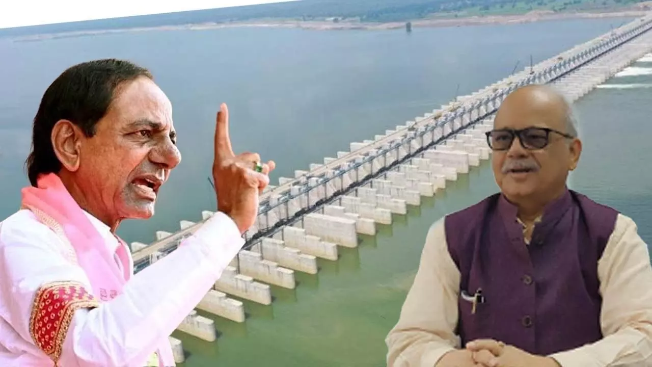 కేసీఆర్ కు నోటీసుల జారీ వెనుక ఏమి జరిగింది ? కేసీఆర్ కు నోటీసుల జారీ వెనుక ఏమి జరిగింది ?