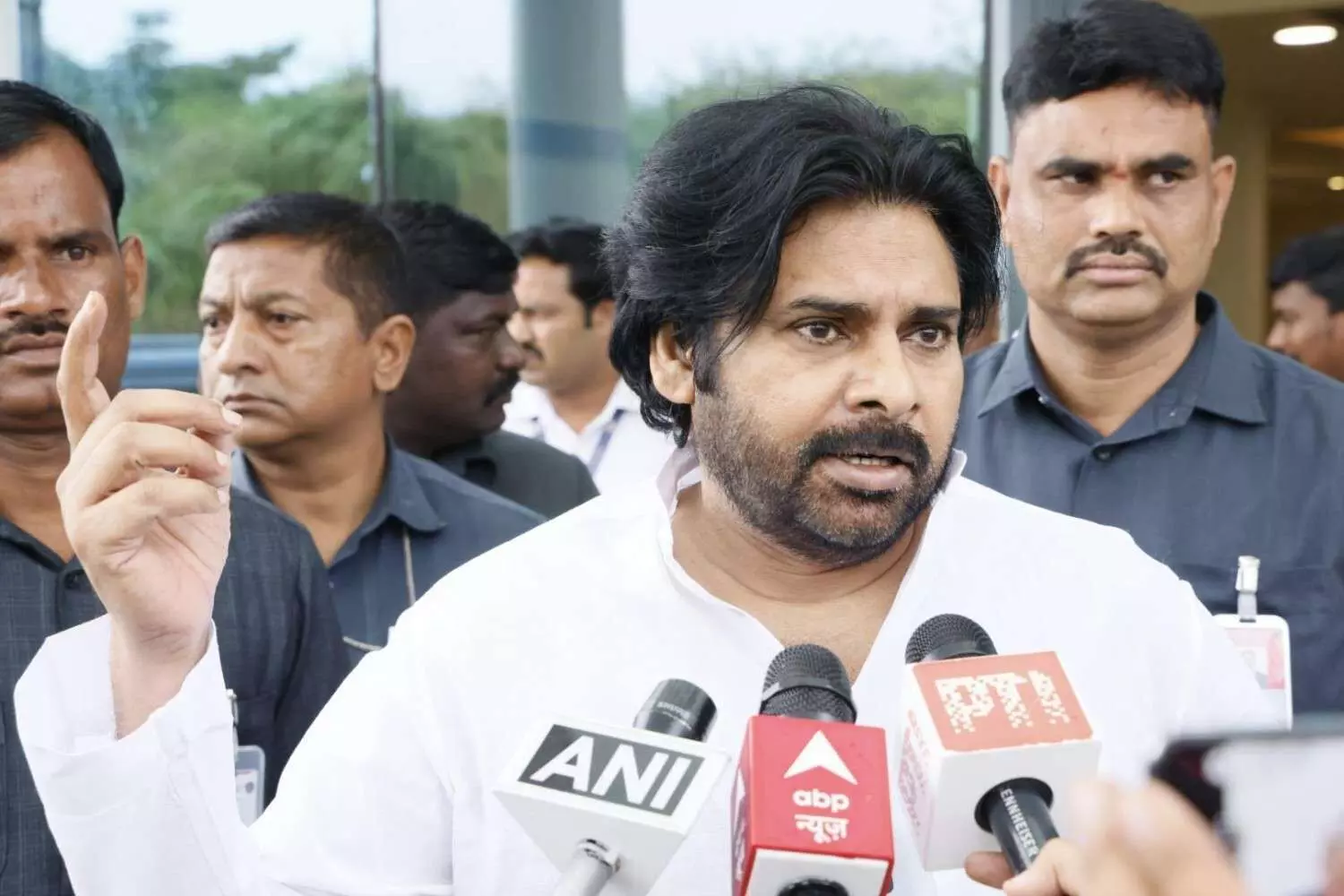 రాష్ట్ర అంతర్గత భద్రతకు ప్రమాదం ఉంది రాష్ట్ర అంతర్గత భద్రతకు ప్రమాదం ఉంది