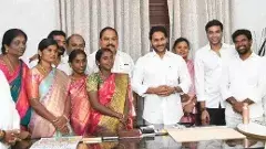 కూటమి దాష్టికాలను ధైర్యంగా ఎదుర్కొందాం